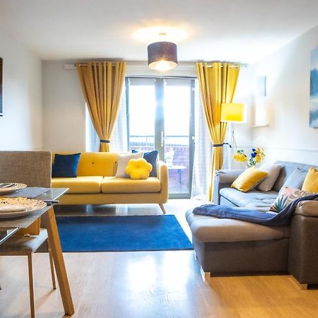 Newly Furnished Appartment Near Train Station Wolverhampton Exterior foto