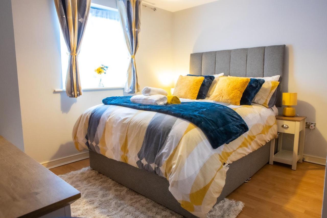 Newly Furnished Appartment Near Train Station Wolverhampton Exterior foto
